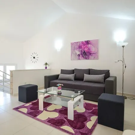 Сasa de vacaciones House Riva Zavalatica