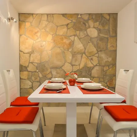 Dom wakacyjny House Riva Zavalatica