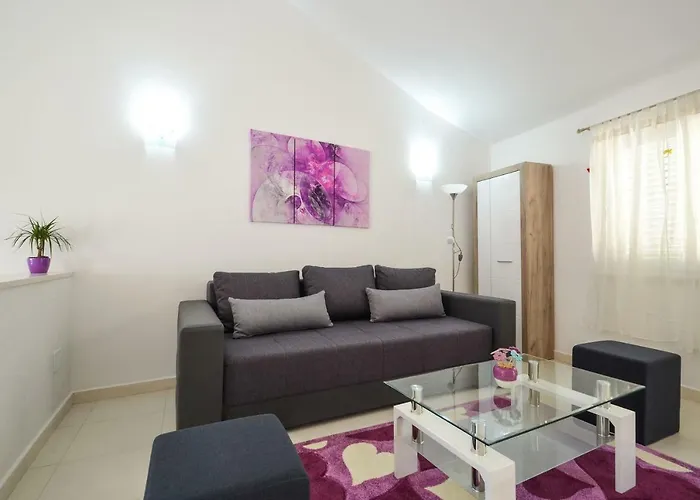 Nyaraló House Riva Zavalatica