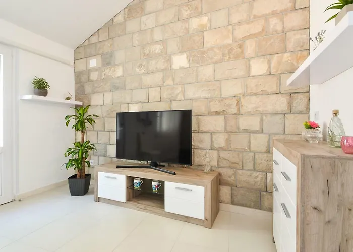 House Riva Nyaraló Zavalatica