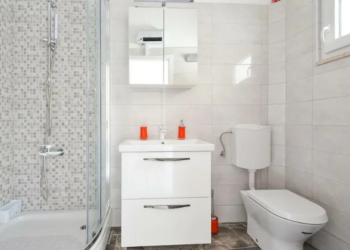 House Riva בית נופש זבלטיצה